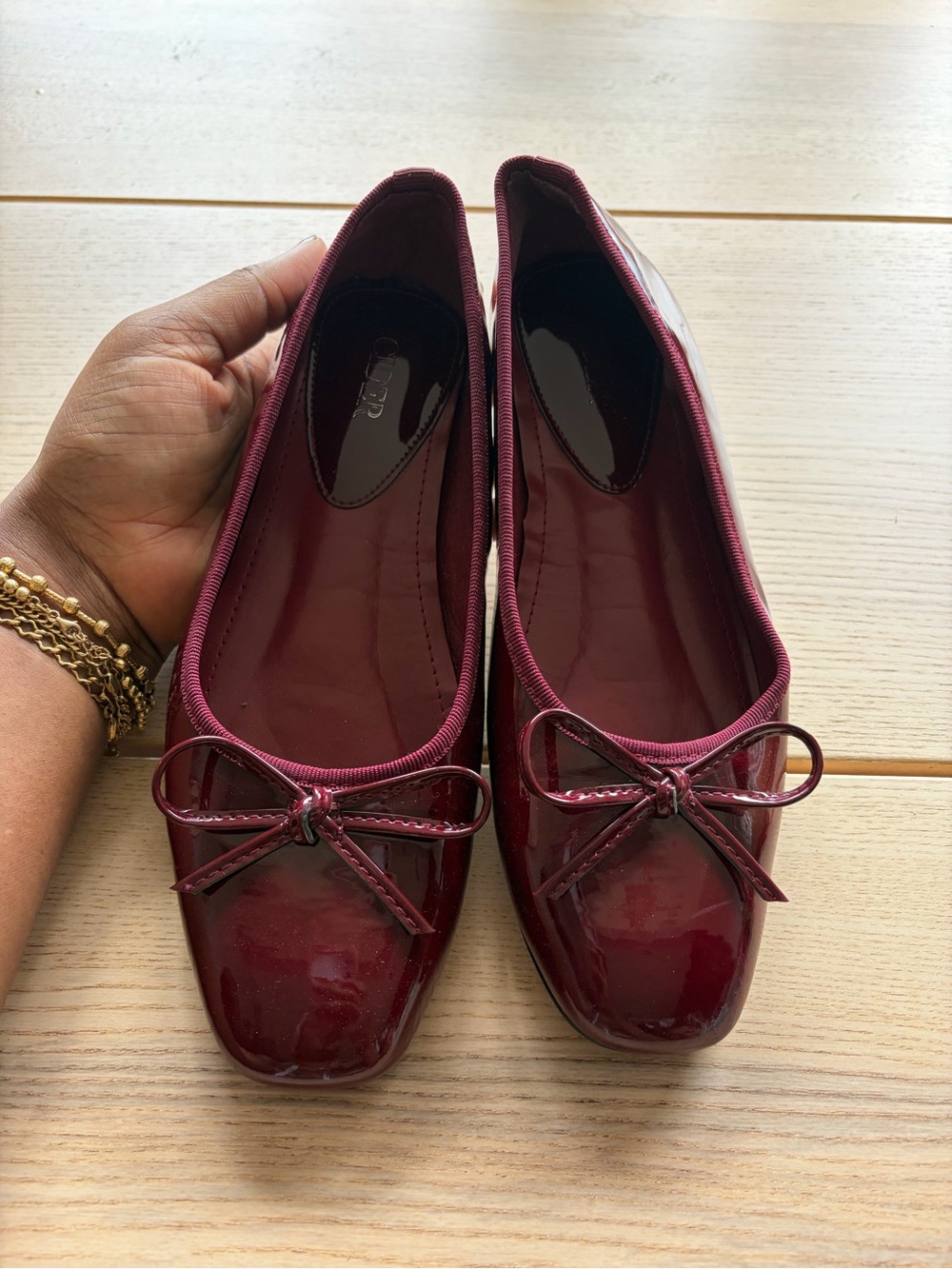 Cider 8 Women’s Patent Ballet Flats with Bow in Burgundy